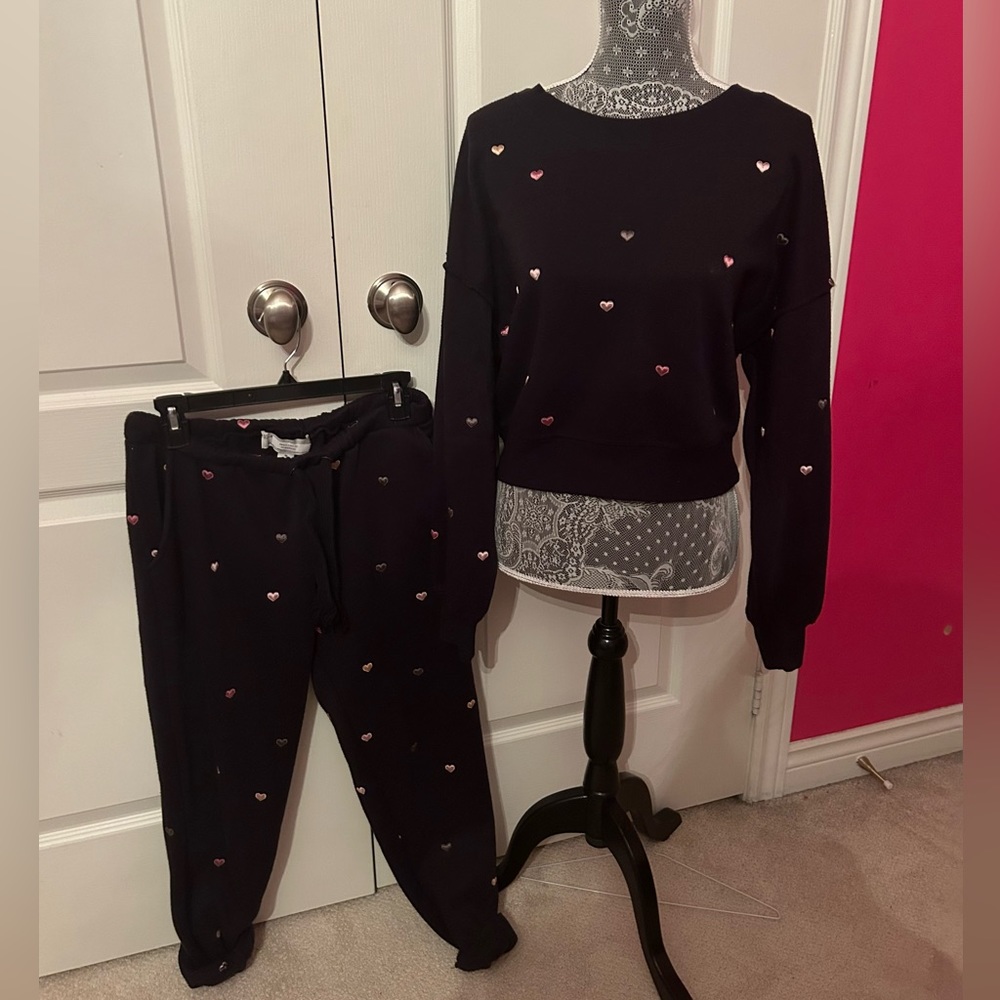 Two piece HEARTS sweat set from vintage Havana
